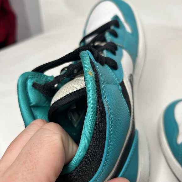 Nike Shoes Air Jordan 1 Mid GG “Volt Ice” 2024 - Picture 9 of 10